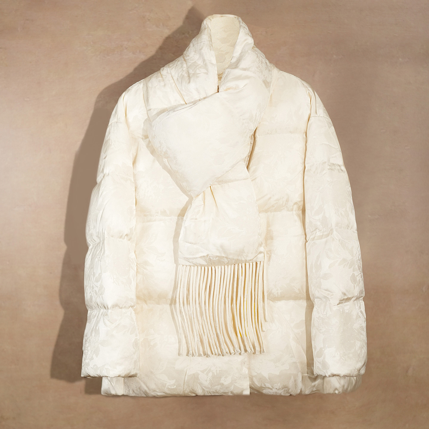 新中式90白鸭绒羽绒服国风围脖女2025冬季雅致缎面提花复古面包服