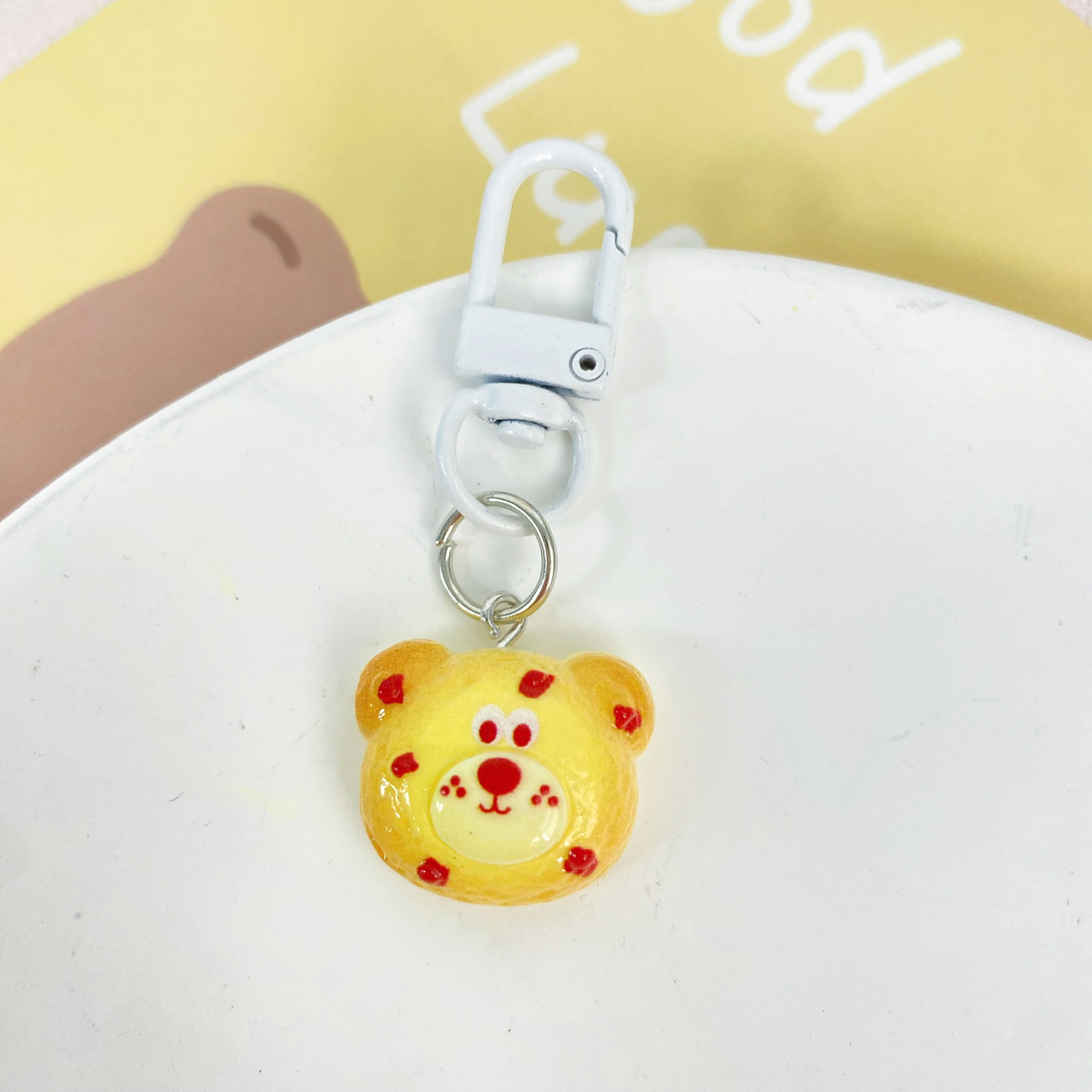 Portachiavi a forma di biscotto con testa d'orso, grazioso ciondolo per studenti, squisito e creativo, accessorio regalo per il migliore amico, ornamento da appendere._voghion.com