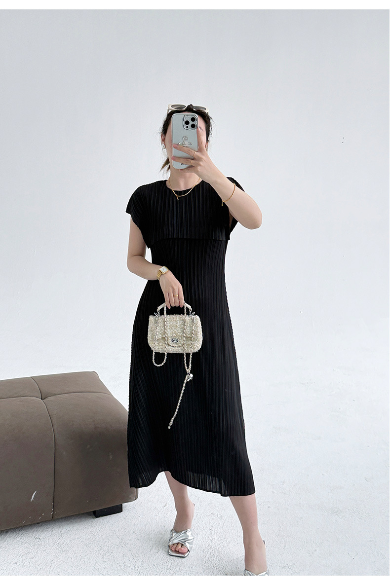 Váy liền xếp ly cổ tròn tay ngắn dáng maxi thắt eo thanh lịch — Màu xanh lam nhạt chi tiết 10
