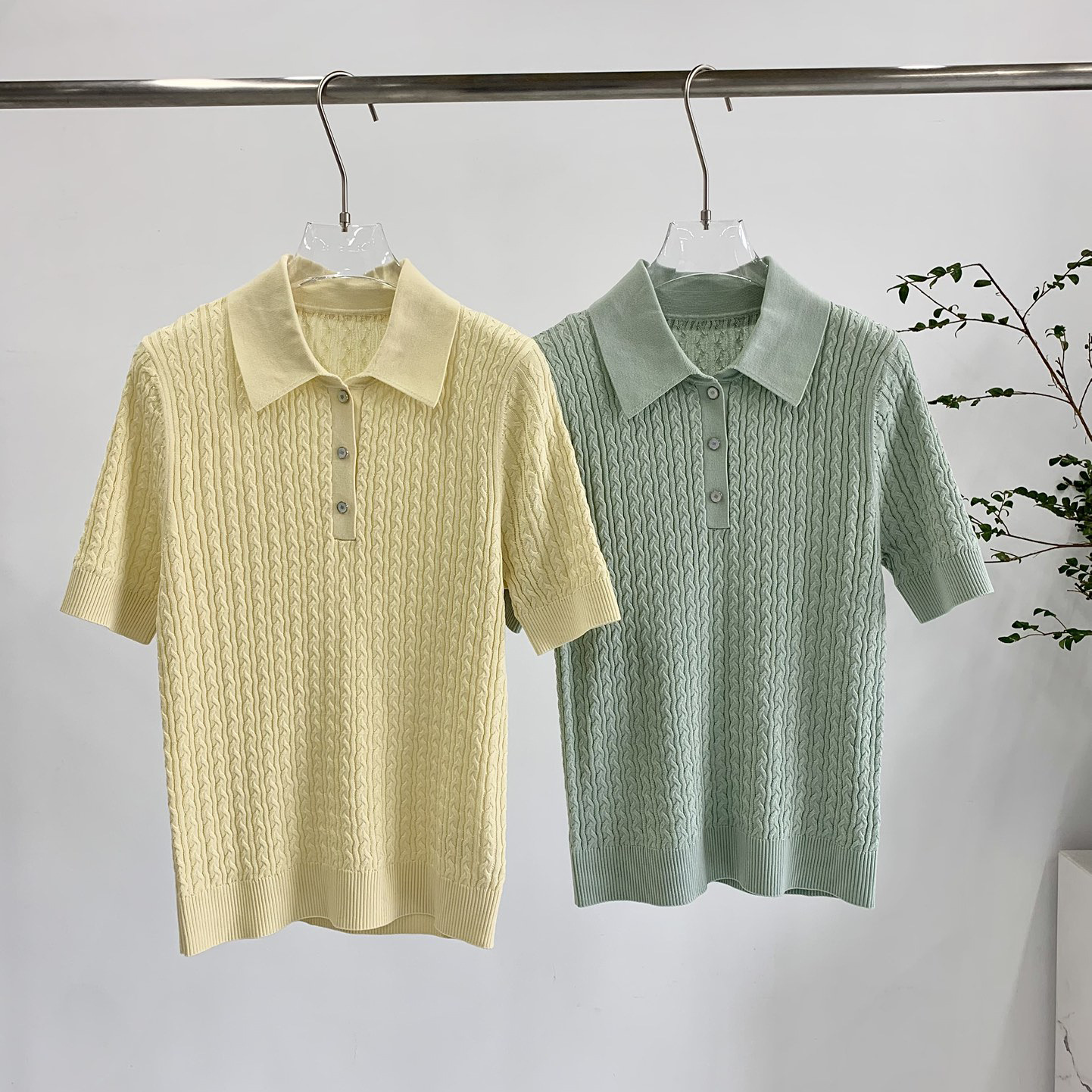 宝Z~2025夏季新款简约POLO领针织上衣短袖麻花复古T恤翻领女装