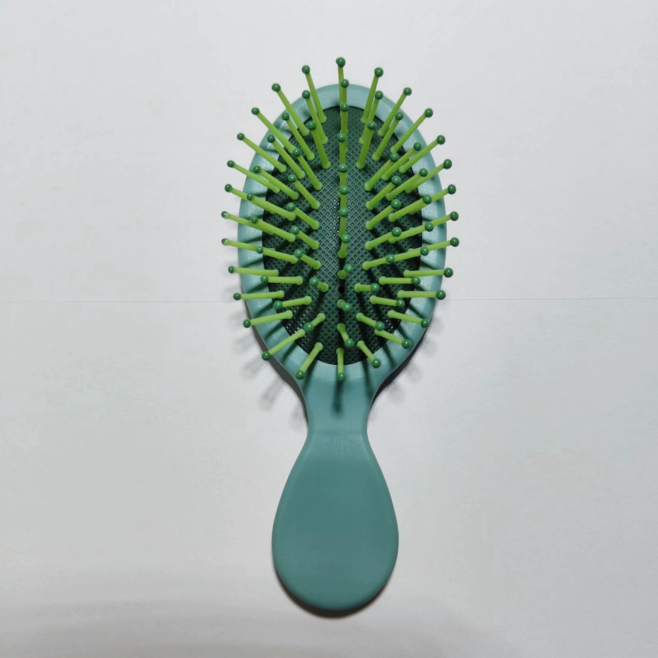 Handheld Scalp Massager Brush, Matte Finish, Soft Cushion, 14 cm Compact