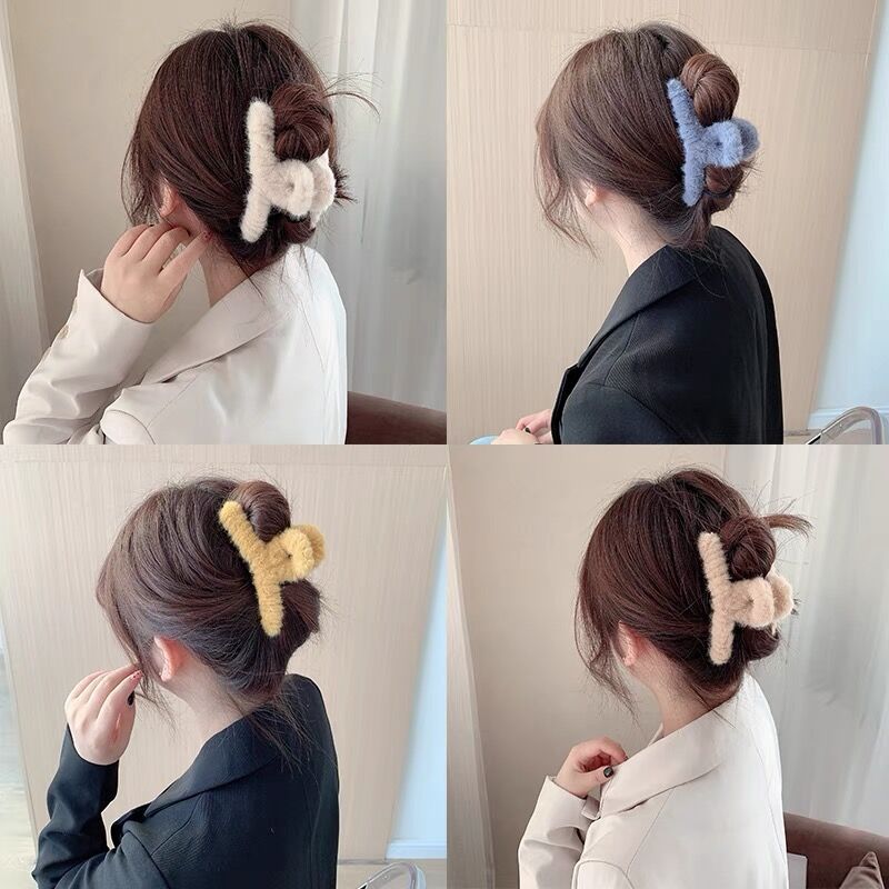 Plush solid color large grab clip