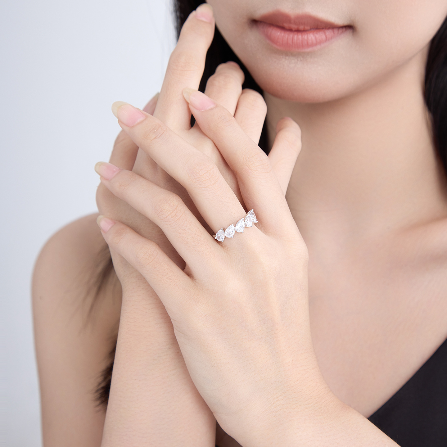 Xuping anillo de joyas gemas artificiales de cobre chapado blanco ligero anillo de boda de lujo elegante joyería