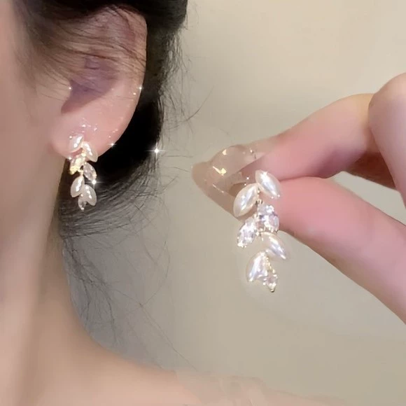 Заушные серьги из жемчуга, мушковая бусинка, серьги без прокола, французский стиль, легкая роскошь, стиль высокого качества