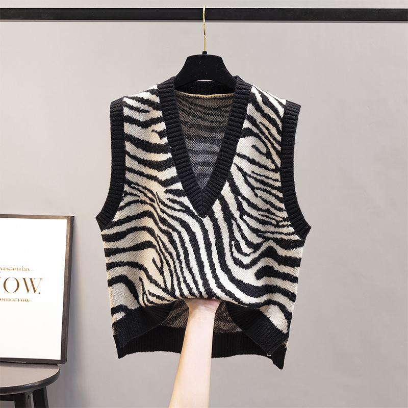 Vest Jacket Autumn Outer Knitted Women's Sweater Winter Fashionable Korean V-Neck Loose Animal Pattern Outer Wear Vest Jacket Autumn Outer Knitted Women's Sweater Winter Fashionable Korean V-Neck Loose Animal Pattern Outer Wear