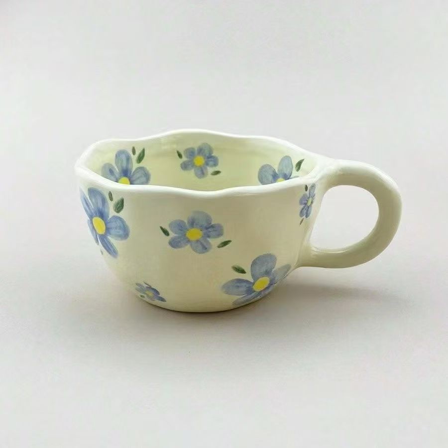 Ins tazas de cerámica coreana amarillo mano de la niña corazón de la oficina taza de café taza de leche de desayuno flor asada
