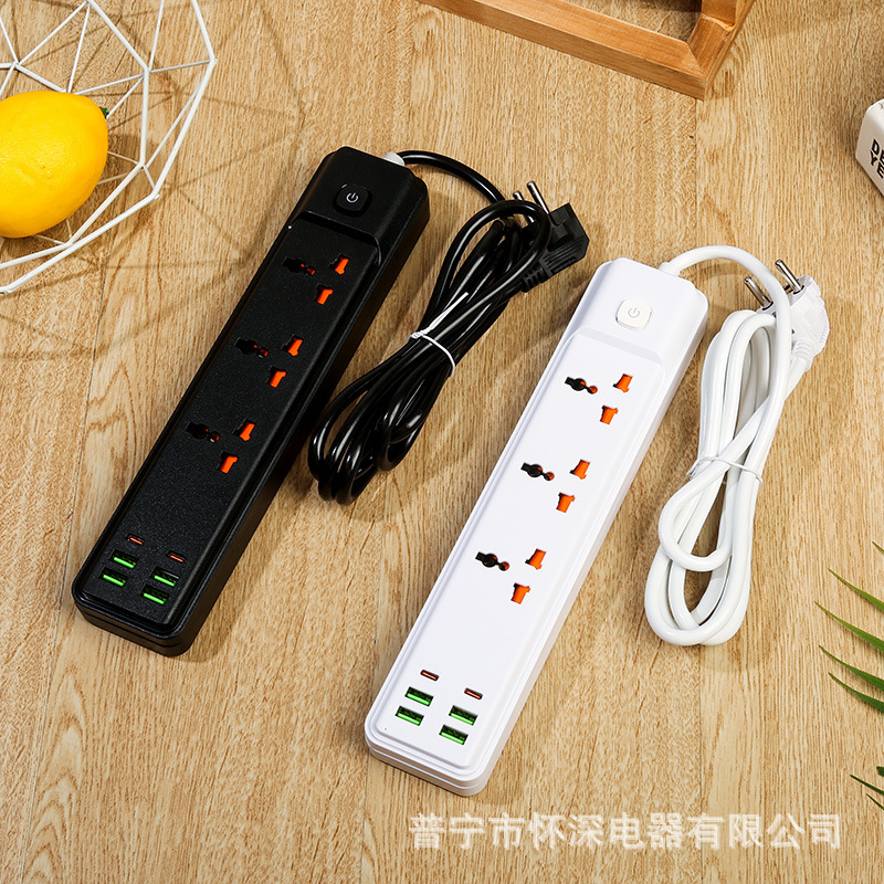 S50 # 4USB transfronterizo comercio electrónico blanco y negro caja mixta empaquetada tres orificios enchufe europeo dos enchufe plano enchufe de comercio exterior