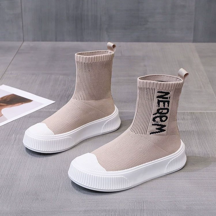 Взрывные летающие туфли женские 2024 весна и лето новые высокие туфли