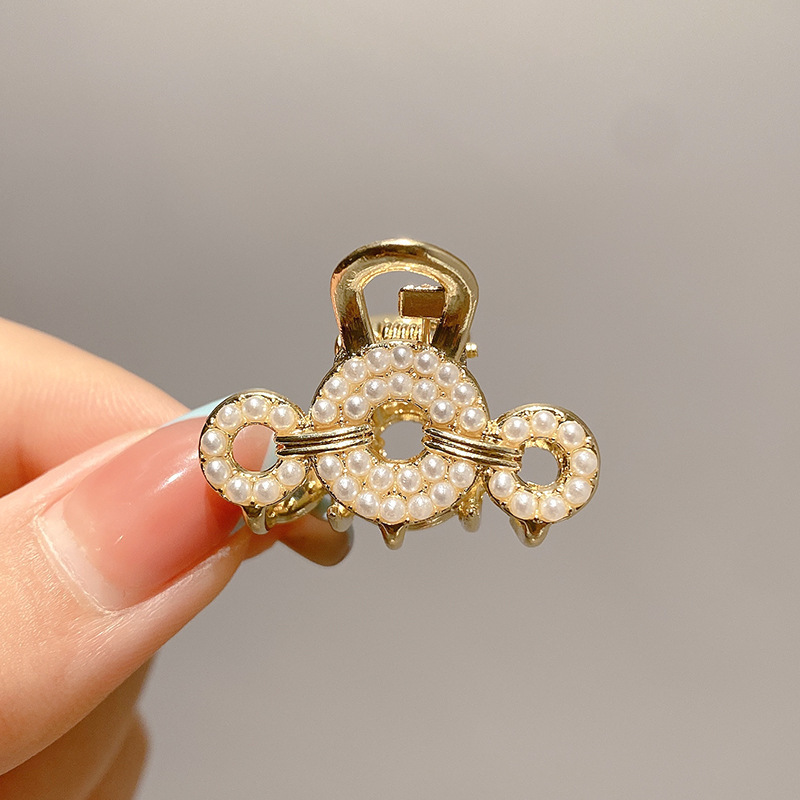 Exquisito clip pequeño clip de flequillo lateral de diamantes de imitación de perlas femeninas nuevo mini clip de tiburón de medio lazo horquilla tocado