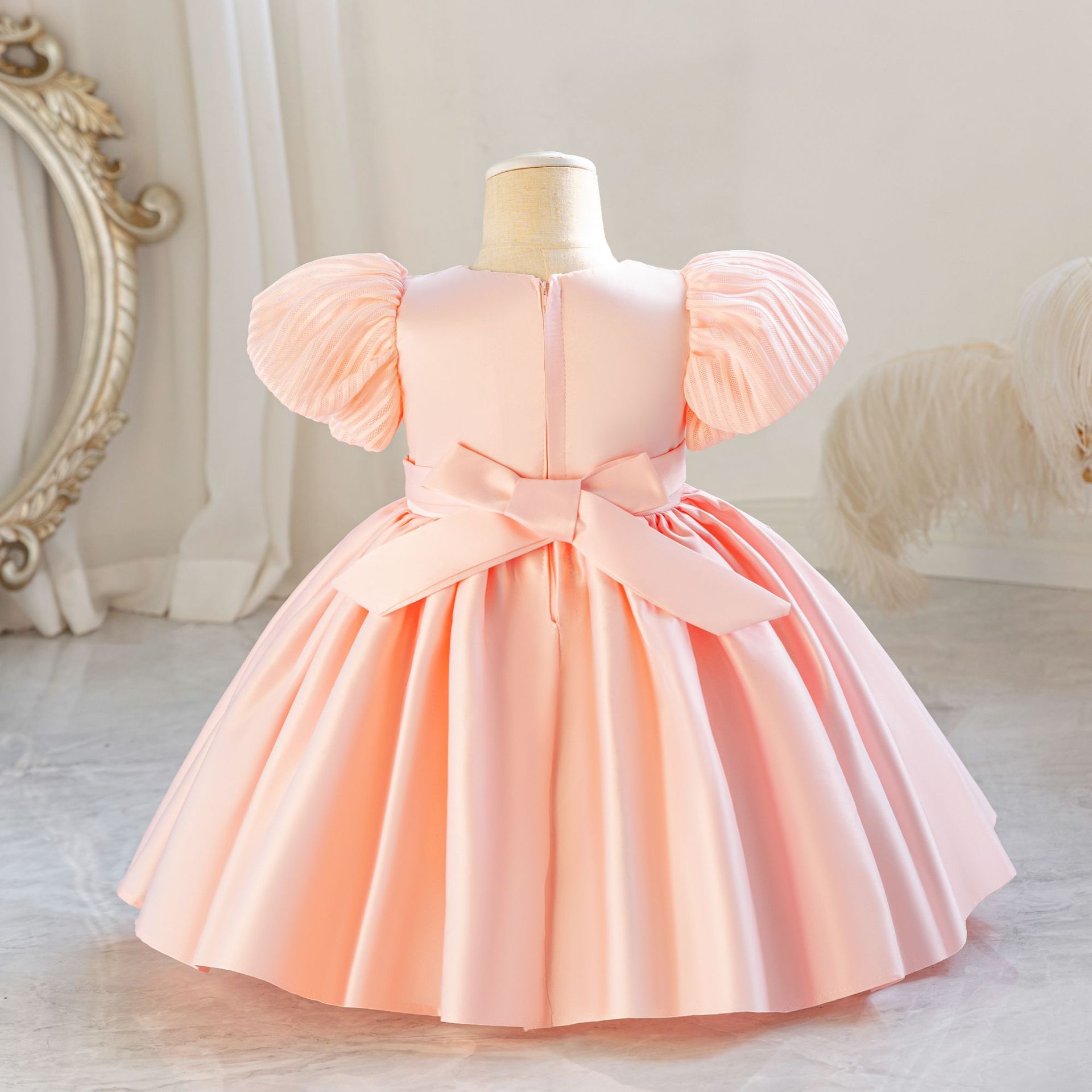 Robe d'anniversaire pour enfant Robe d'anniversaire pour enfant Robe de princesse de première année à rayures en satin avec nœud_voghion.com