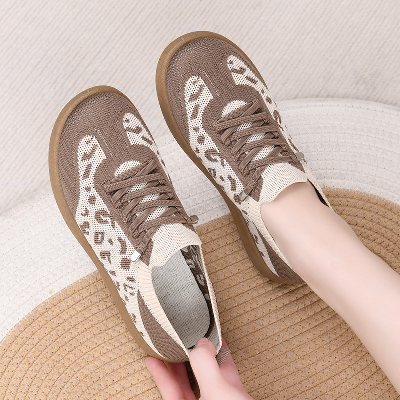 Leopard Print Fly Knit Shoes 2025 Autum Soft Sole Breathable Casual Women's Shoes One-Step Middle-Aged and Elderly Mother's Shoes Mesh Shoes