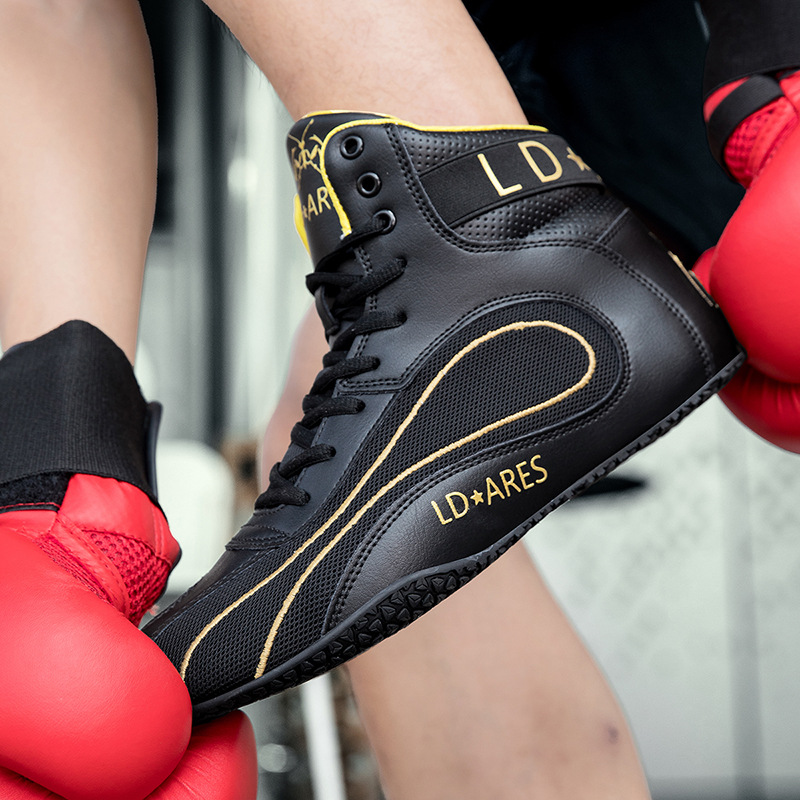 Large Size Men's Boxing Wrestling Fighting Shoes Lightweight Non-Slip Sanda Training Shoes Fighting Shoes