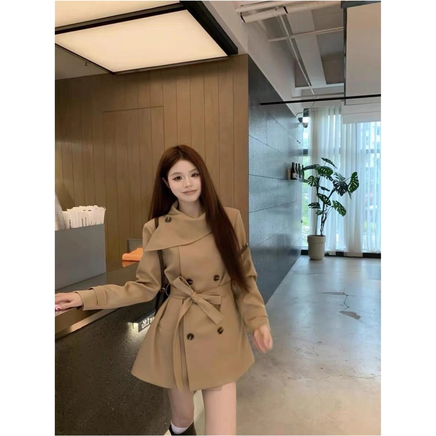 British Style Double-Breasted Stand-Up Collar Windbreaker Jacket for Women in Autum with Loose Straps, Mid-Length Elegant Casual Cardigan Top