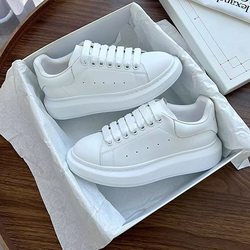 Cola de piel blanca (zapatos blancos mcqueen)