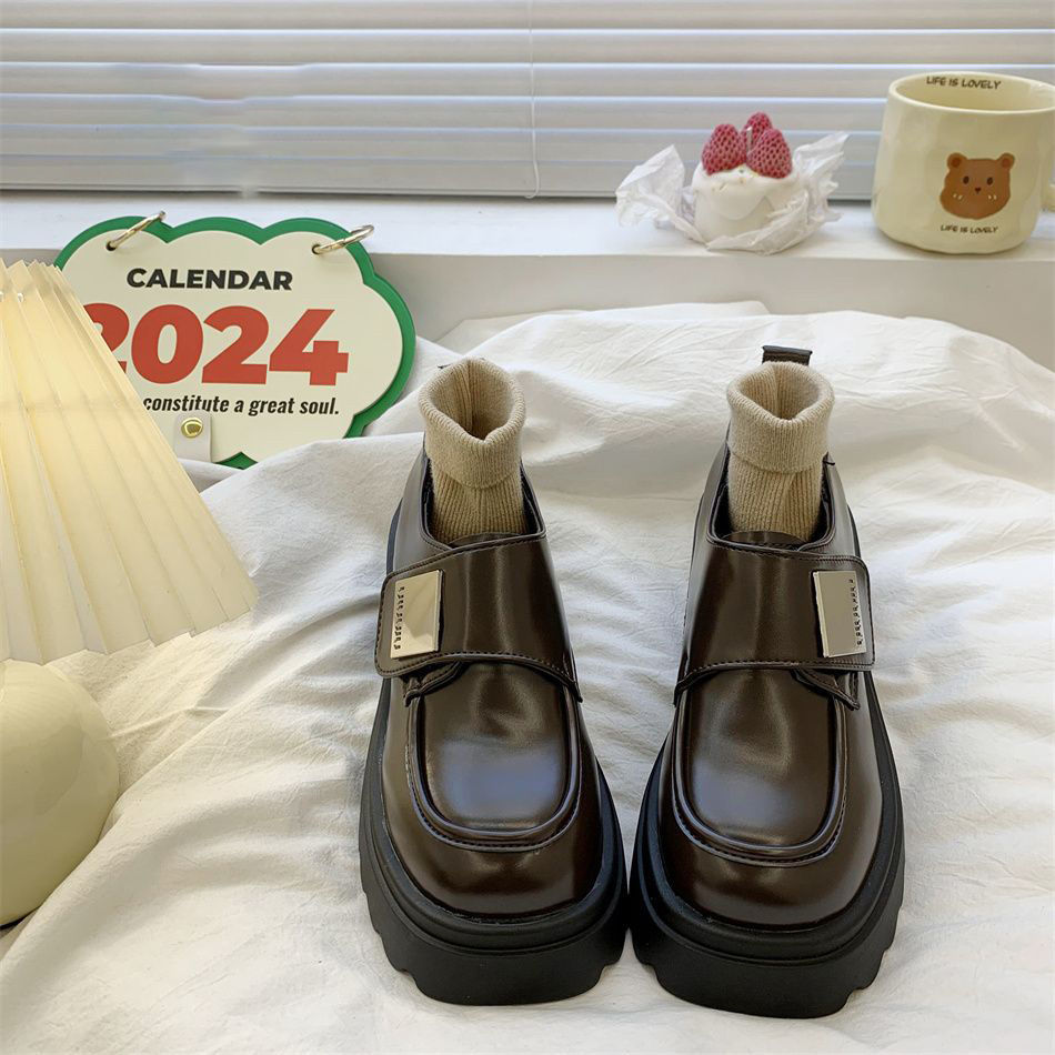 Universal black loafers platform English style