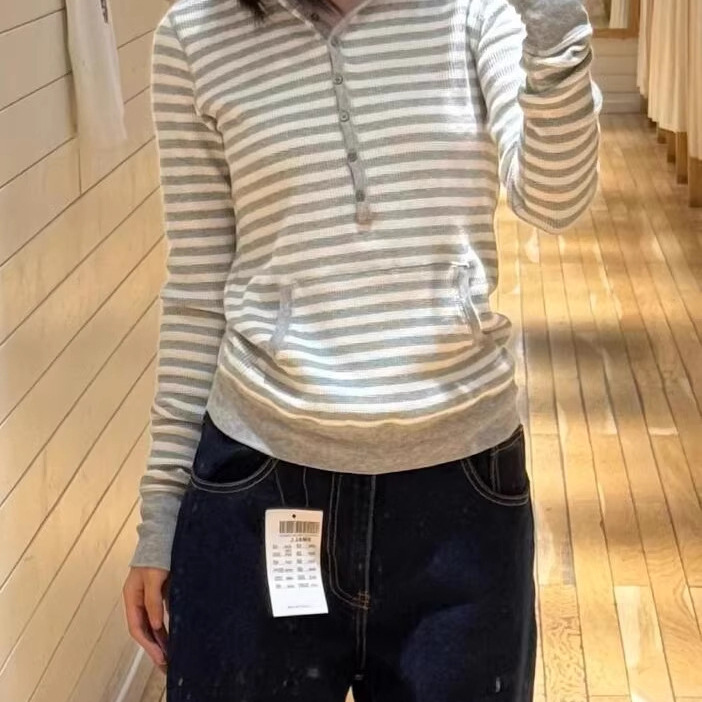 Bm American Retro Striped Hooded Knit Sweater for Women, Slim Fit, Buttoned, Long Sleeve, Bm Sweater Top, Short Style, New for Spring and Autumn Bm American Retro Striped Hooded Knit Sweater for Women, Slim Fit, Buttoned, Long Sleeve, Bm Sweater Top, Short Style, New for Spring and Autumn