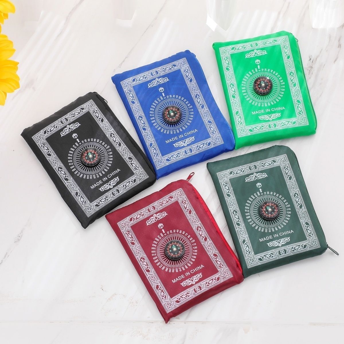 담요 간단한 포켓 카펫 공장 세대와 스몰 사이즈 담요 재고 나침반 휴대용 여행 카펫 방비 천