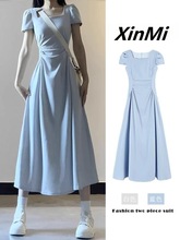 法式方领蓝色连衣裙子女夏季2024新款泡泡袖温柔风气质收腰长裙子