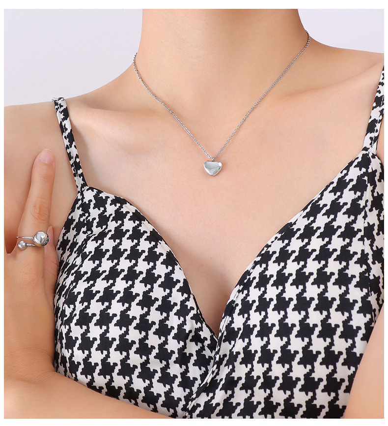 Women'S Gender Plating Design Europe And America Jewelry Simple Heart Pendant Necklace Titanium Steel Clavicle Chain