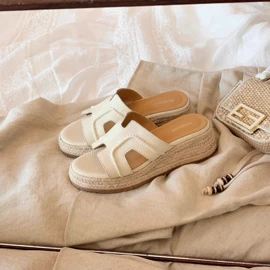 女式时装单鞋;女式皮靴;乐福鞋