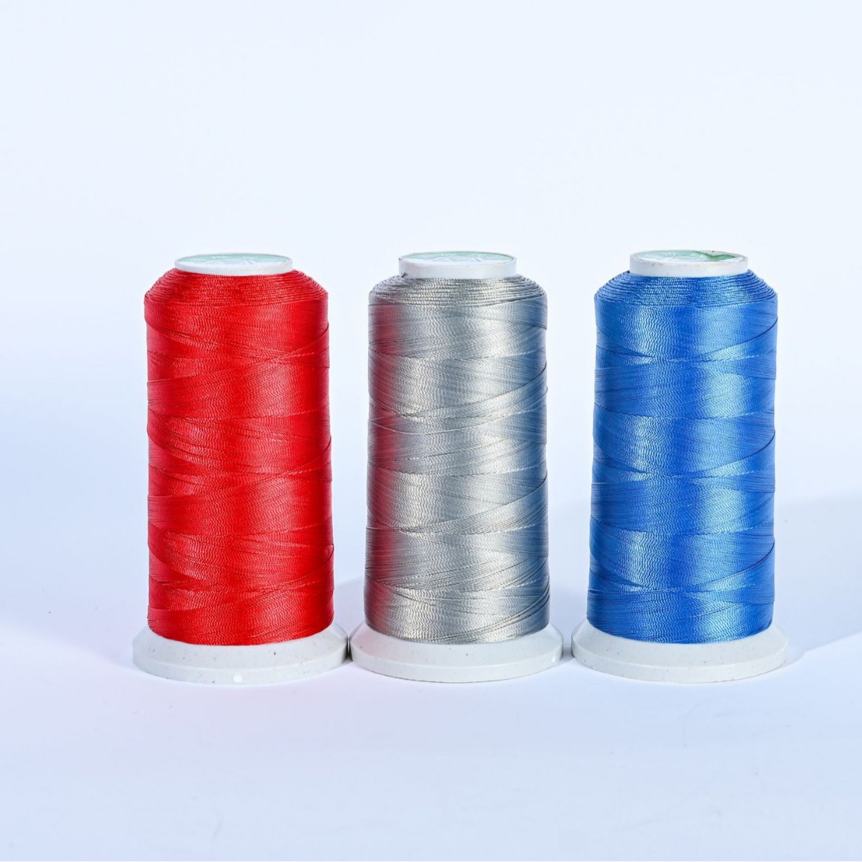 顺欣厂家直销免泡油涤纶高强线210D/2服装尼龙线缝纫线批发现货