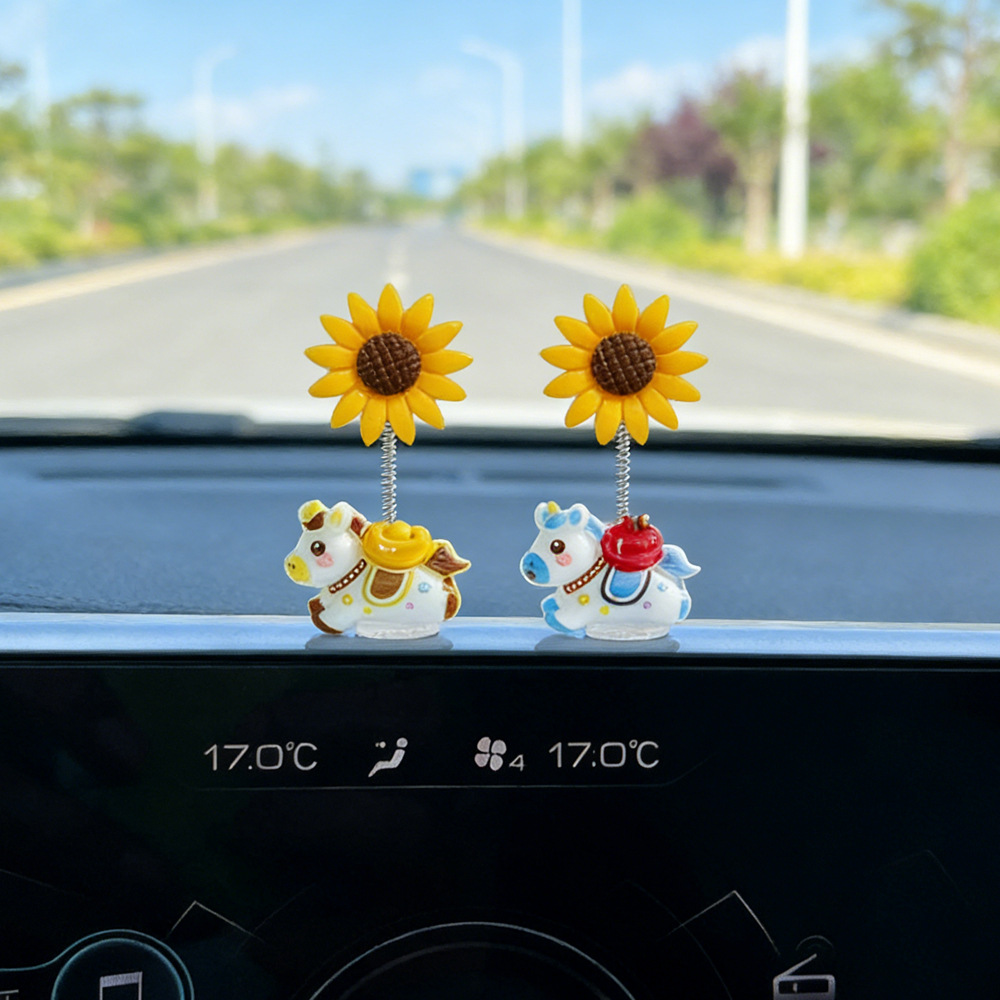 2026 nuevo año del caballo pequeños adornos de automóvil para hacerse rico ponies girasol oscilante decoración de consola central del automóvil