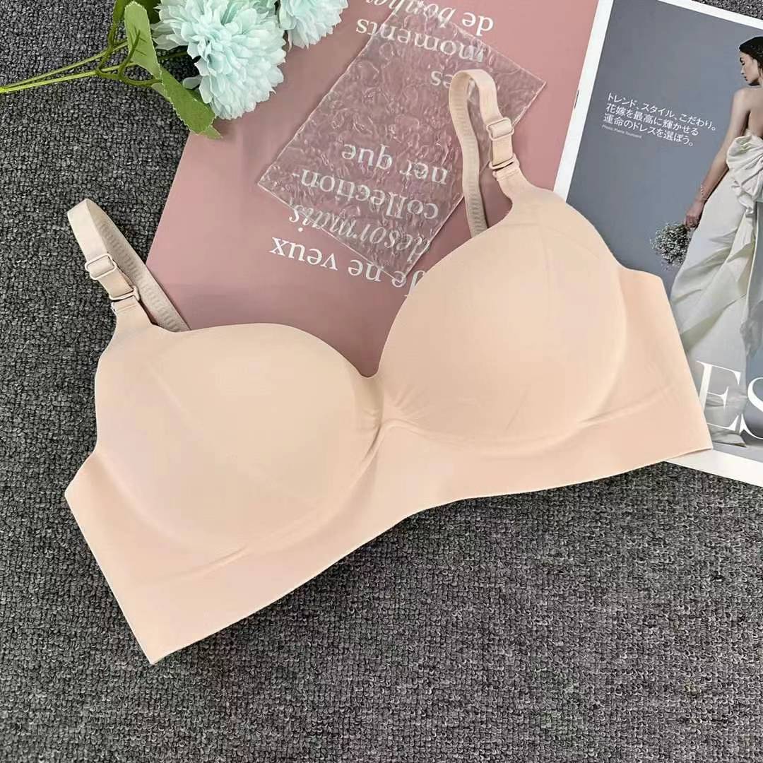 Nuevo estilo de verano brillante sin marcas cómodas ropa interior brillante sexy desnudo sujetador contra el pecho contra la caída del sujetador