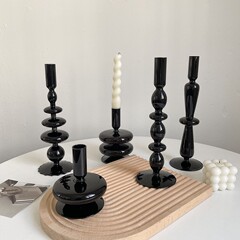 燭台の置物の精巧な工芸品の写真撮影の道具の雰囲気感の黒色の北欧の軽い豪華なガラスの燭台の家庭用ロマンチック