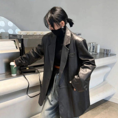 黒のファッショナブルなシンプルなハイエンドスーツレザージャケット女性のための 2025 秋の新しい多用途スリム PU 小さなスーツ