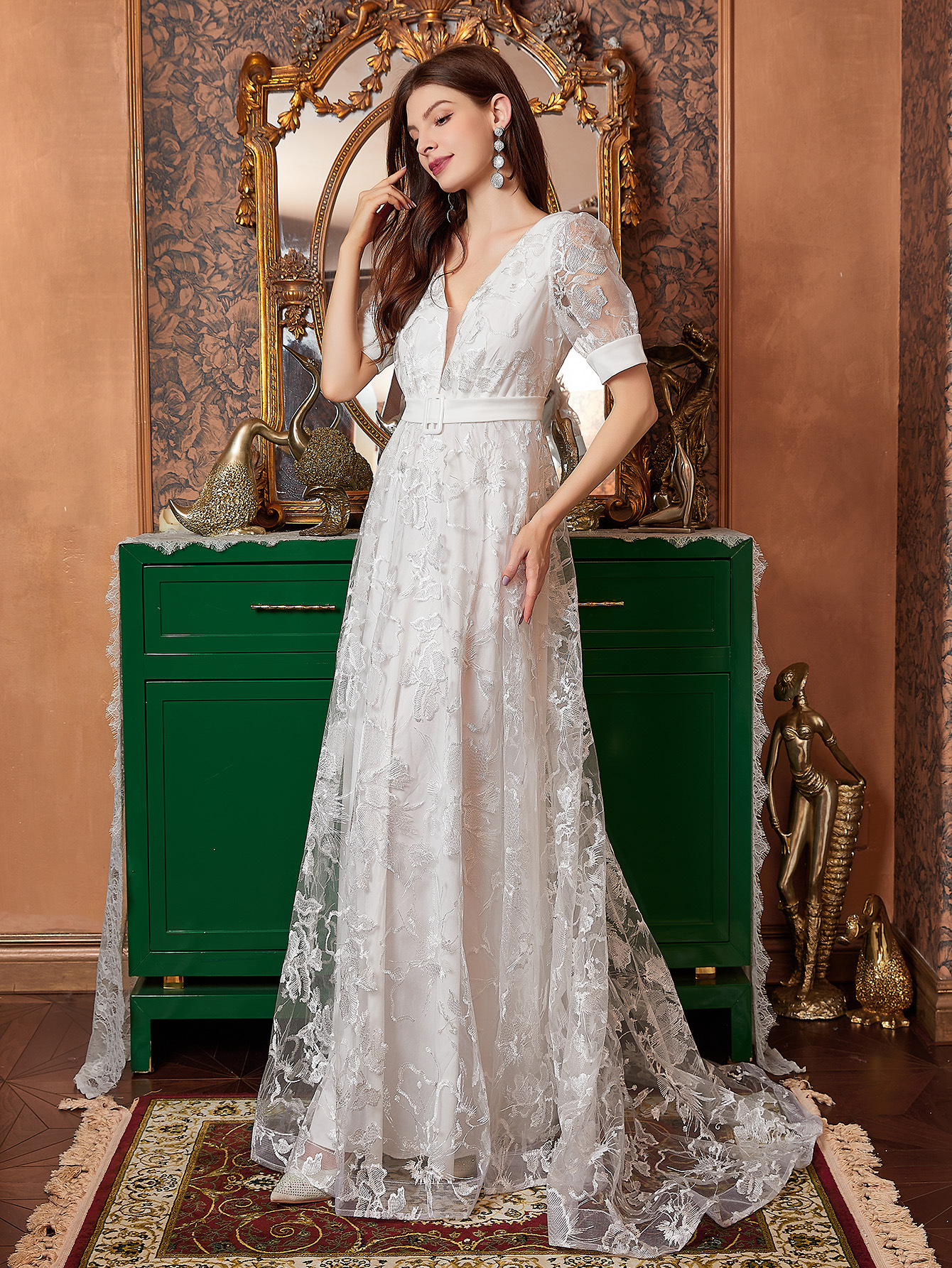 Ropa de mujer de comercio exterior europeo y americano nuevo vestido de novia de encaje vestido de novia fiesta de banquete vestido de cola con cuello en v