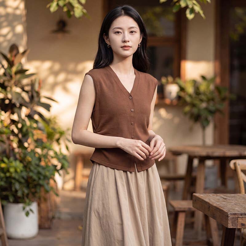 100% Lyocell Tencel V-neck knitted faux cardigan for women, early autumn outerwear, waist-cinching vest, sleeveless knitted top 100% Lyocell Tencel V-neck knitted faux cardigan for women, early autumn outerwear, waist-cinching vest, sleeveless knitted top