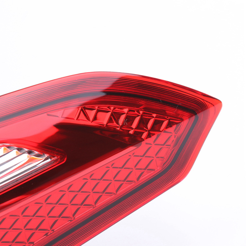 Suitable for Wuling Hongguang S3 rear tail lamp assembly reversing brake lamp Hongguang S3 rear bumper lamp fog lamp left and right tail lamp cover