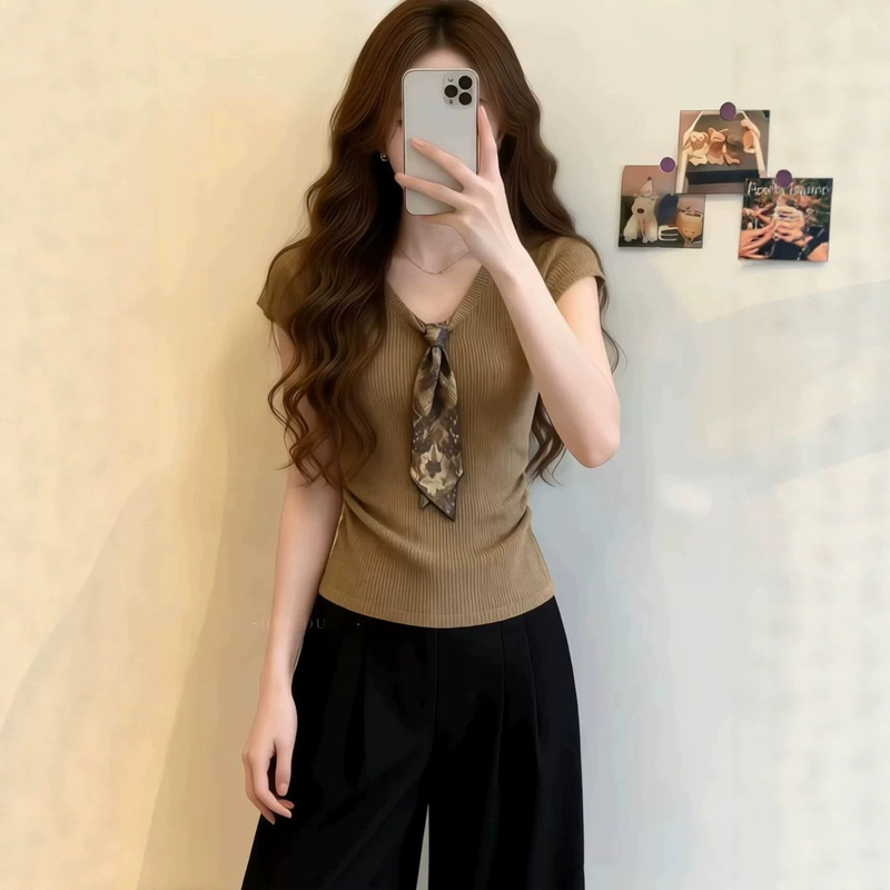 French V-Neck Silk Scarf Short-Sleeved Knitwear T-Shirt for Women 2026 Summer Plus Size Slim Waist Slimming Top A12117