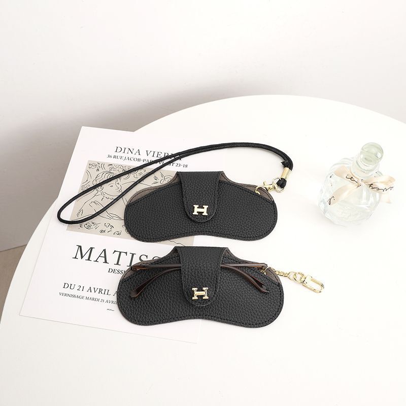 Portable Glasses Bag Storage Bag, Sunglasses, Myopia Glasses Protective Cover, Universal Hanging Bag, Hanging Neck Glasses Bag, Anti-Pressure and Anti-Lost Portable Glasses Bag Storage Bag, Sunglasses, Myopia Glasses Protective Cover, Universal Hanging Bag, Hanging Neck Glasses Bag, Anti-Pressure and Anti-Lost