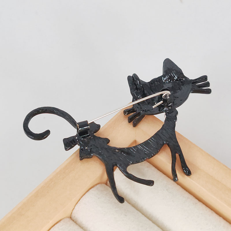 Women's Gender Cute Retro Pin Cat Alloy Enamel Plating Inlay Zircon Women's Brooches