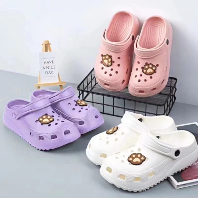 Fashionable simple bear claw hollow-out closed toe slippers outdoor breathable drooping garden shoes women's soft hole shoes