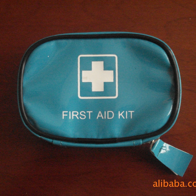 供应PU镜面革礼品急救包便携应急小包防水医药口罩创可贴收纳包箱
