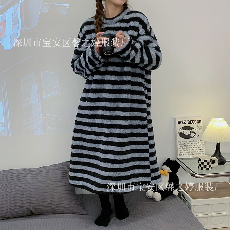 Factory Wholesale Women's Pajamas Autumn and Winter Coral Velvet Long-Sleeved Nightgown Long Thickened Dress Flannel Home Clothes Factory Wholesale Women's Pajamas Autumn and Winter Coral Velvet Long-Sleeved Nightgown Long Thickened Dress Flannel Home Clothes