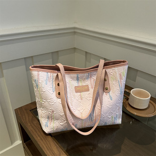New Personalized Commuter Trend Simple Large Capacity 2024 Western Style Summer Aesthetic One-Shoulder Armpit Tote Bag for Women