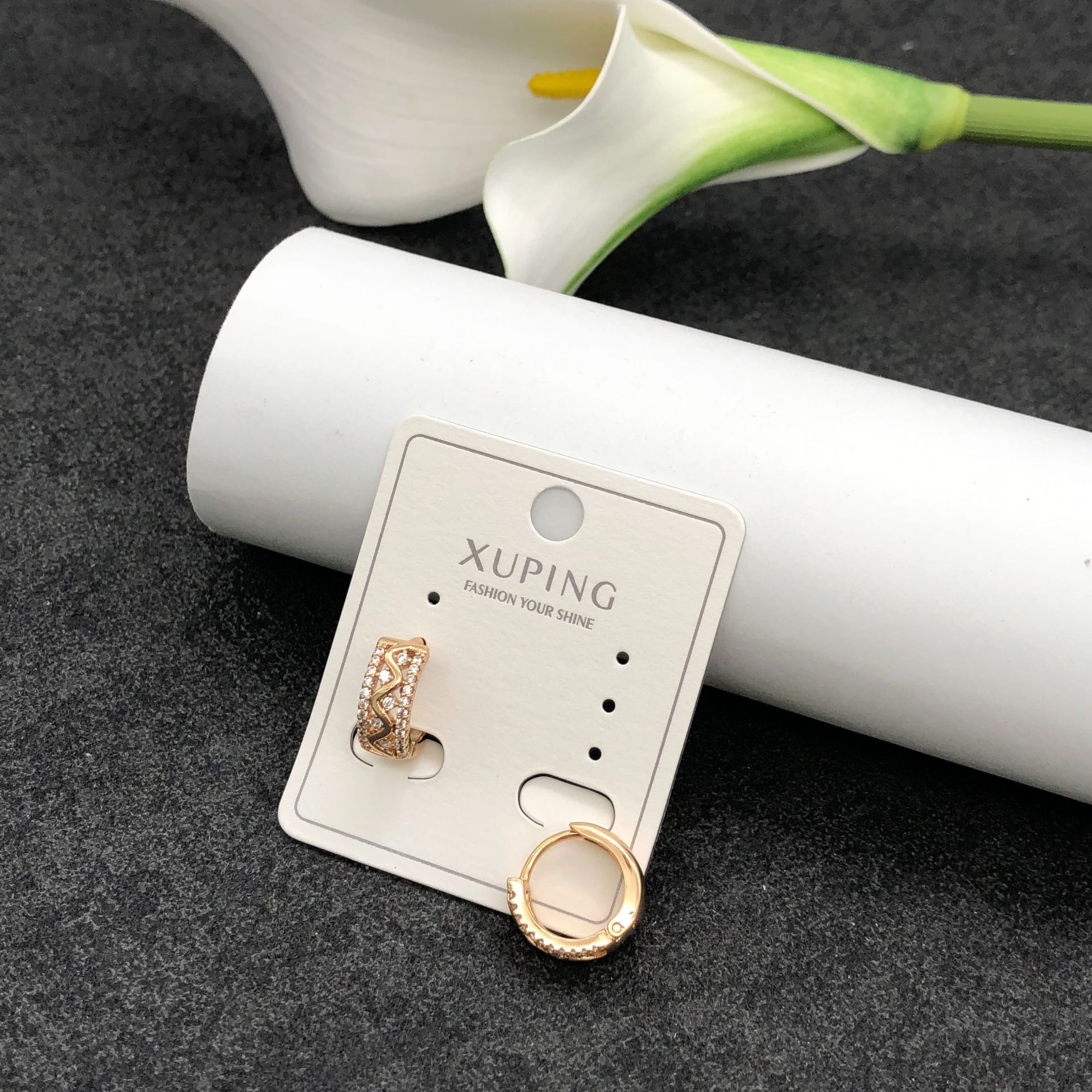Pendientes de Aro con Zirconia de Aleación de Cobre Bañado en Oro de 18K