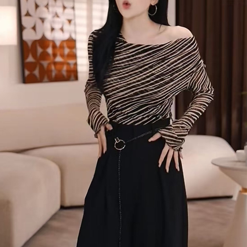 2025新款设计感斑马纹长袖T恤女秋季新款打底衫上衣+裤子两件套女|undefined