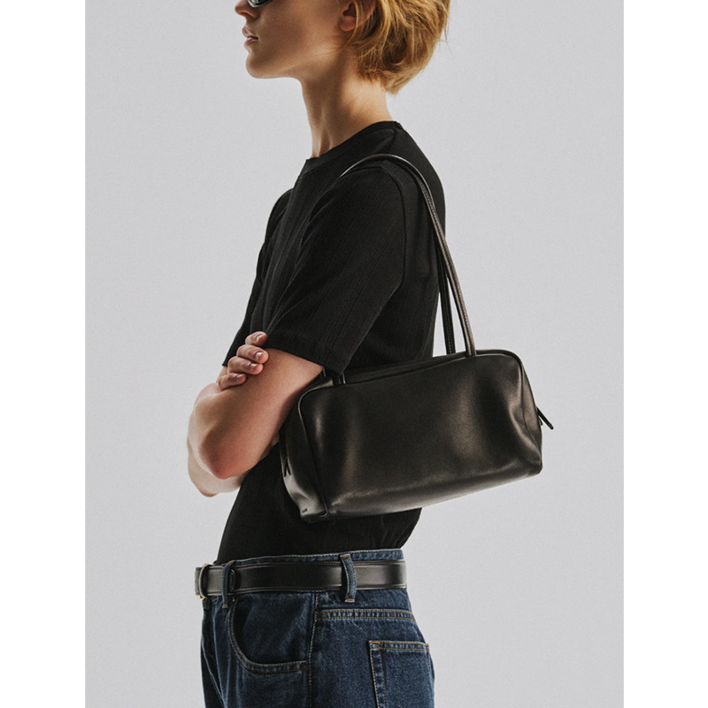 Th*Row Astra Small Long-Handle Underarm Bag, High-End Sheepskin Small Square Bag, Large Capacity Hand-Held Bowling Bag Th*Row Astra Small Long-Handle Underarm Bag, High-End Sheepskin Small Square Bag, Large Capacity Hand-Held Bowling Bag