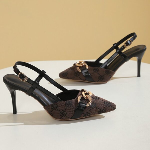 fashionable casual sandals heels