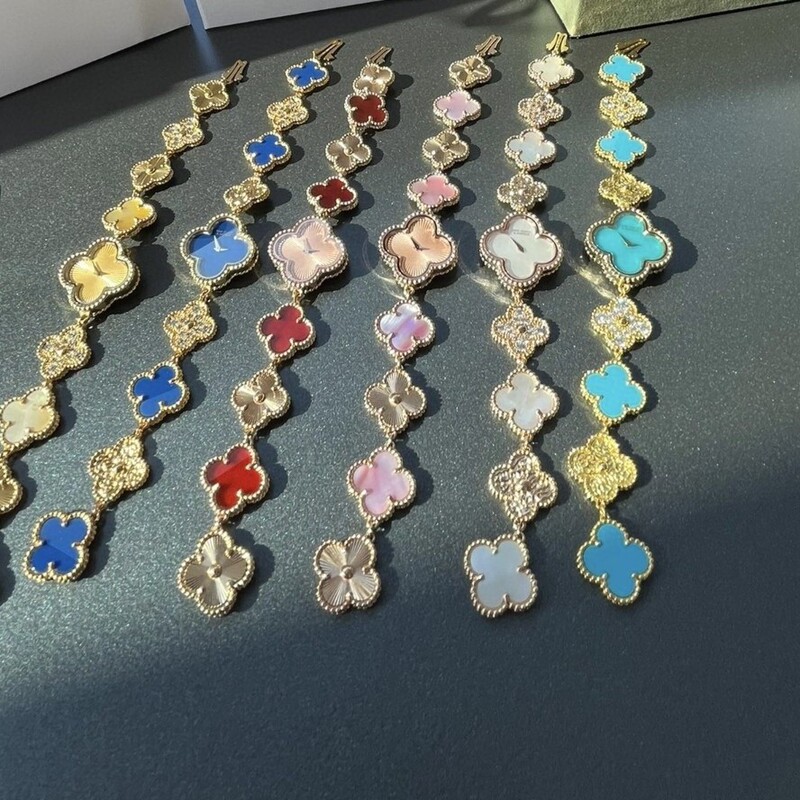 Fanjia High Version Four-Leaf Clover Necklace Watch Bracelet Carnelian Four-Leaf Clover Lucky Hand Fanjia High Version Four-Leaf Clover Necklace Watch Bracelet Carnelian Four-Leaf Clover Lucky Hand