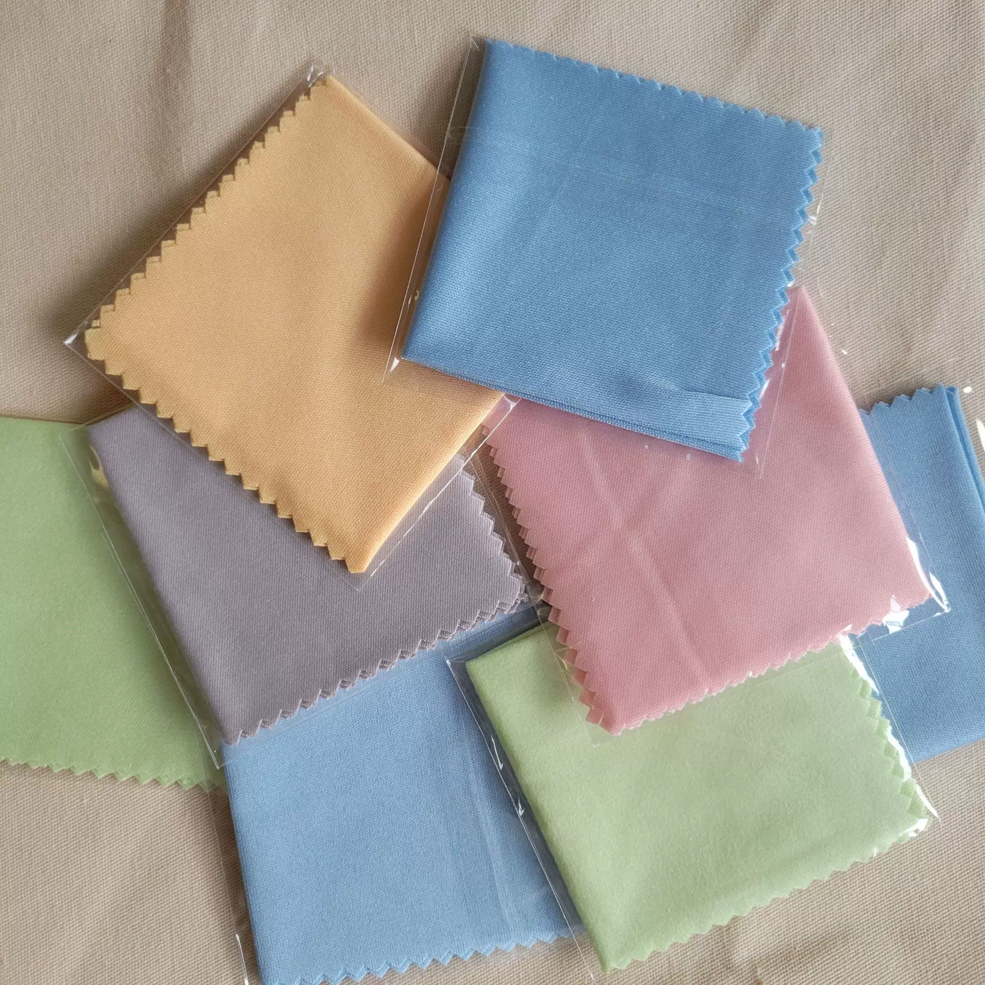 OPP独立包装2000片批发针二全涤超细纤维眼镜布擦拭布可印logo