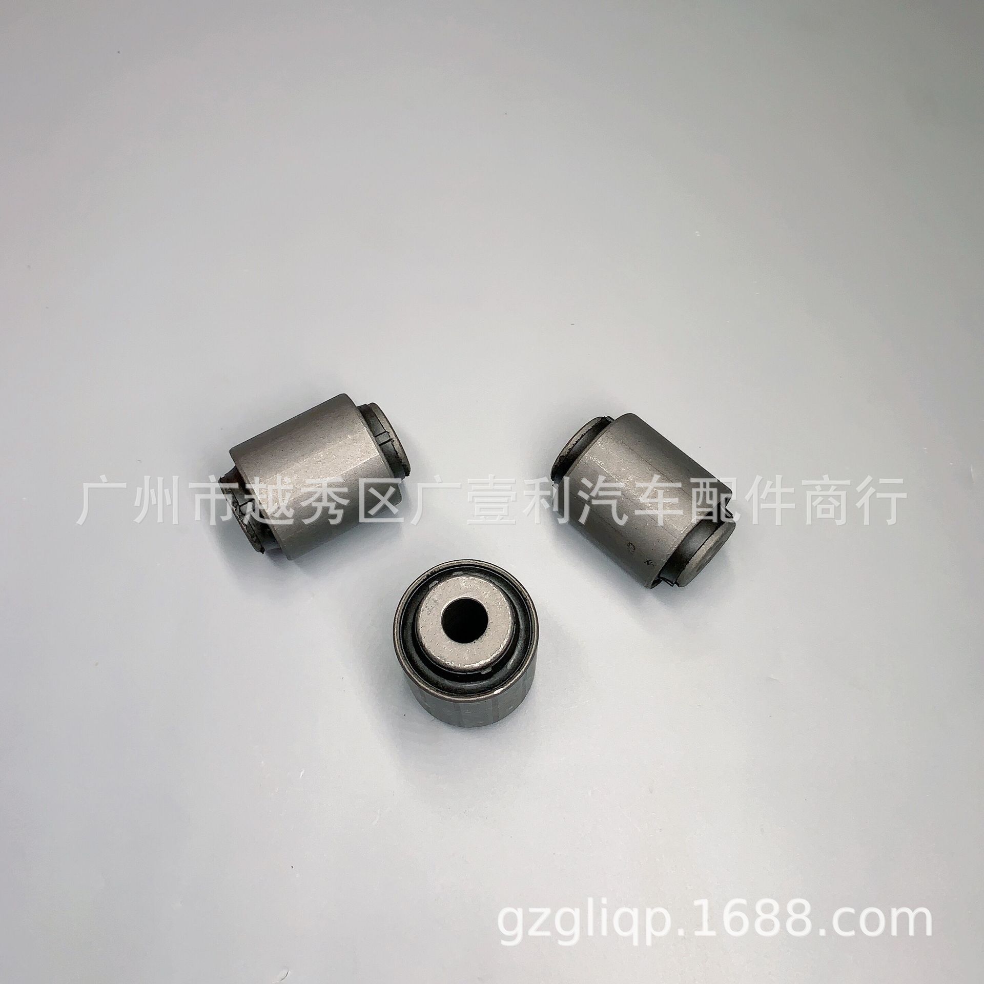 Suitable for 48725-33020 48725-05020 ACV40 RX330 Highlander rear pull rod glue