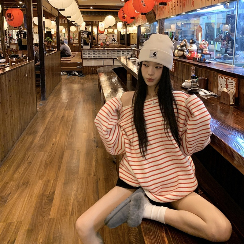 2025 New Style Lazy Style Red and White Stripesd Slanted Shoulder Long-Sleeved Sweater for Women in Autumn and Winter Loose Slimming Look Casual Versatile Top