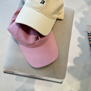 高品机场风字母刺绣鸭舌帽女新品百搭显脸小素颜时尚软顶棒球帽男