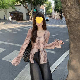 2025早秋款法式V领荷叶边上衣显瘦长袖衬衫女打底衫小众2025春季