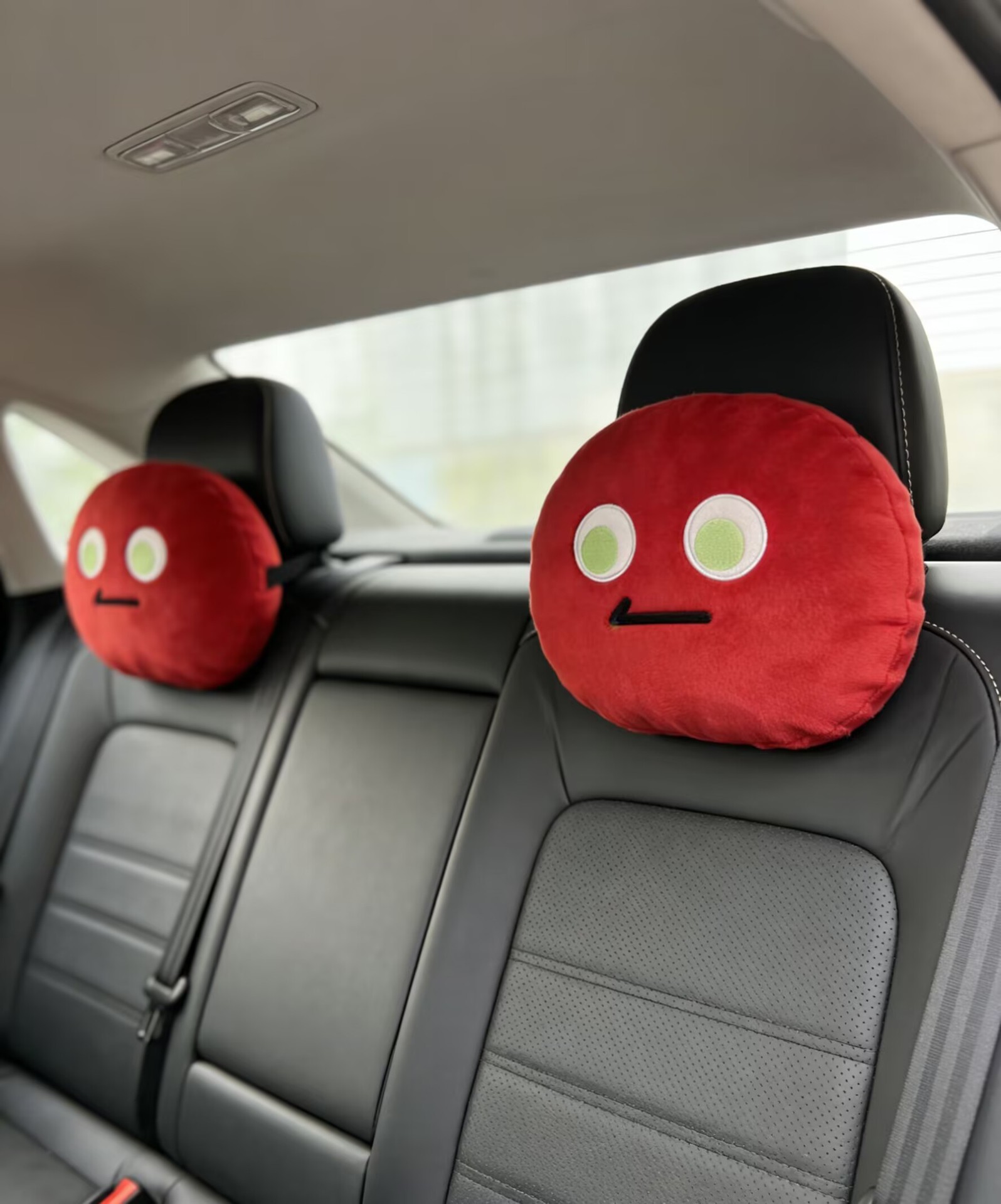 Car Headrest Neck Pillow with Cute Smiley Face Design, Car Cushion for Long Trips, Car Seat Backrest Pillow